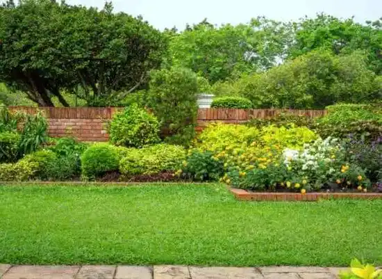 landscaping services Selden